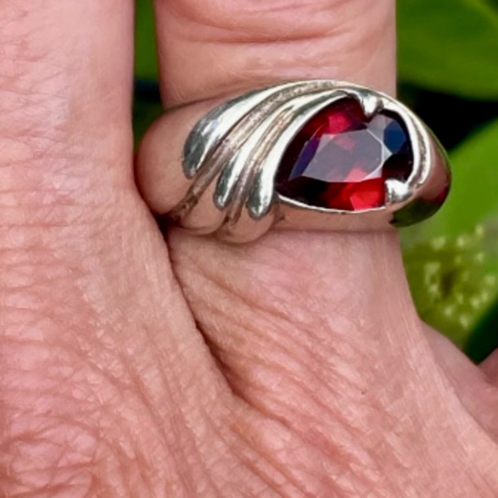 Vintage KABANA Garnet Ring - 2 Ct Teardrop Stone Set in Sterling Silver Sz 8 EUC - Picture 11 of 12
